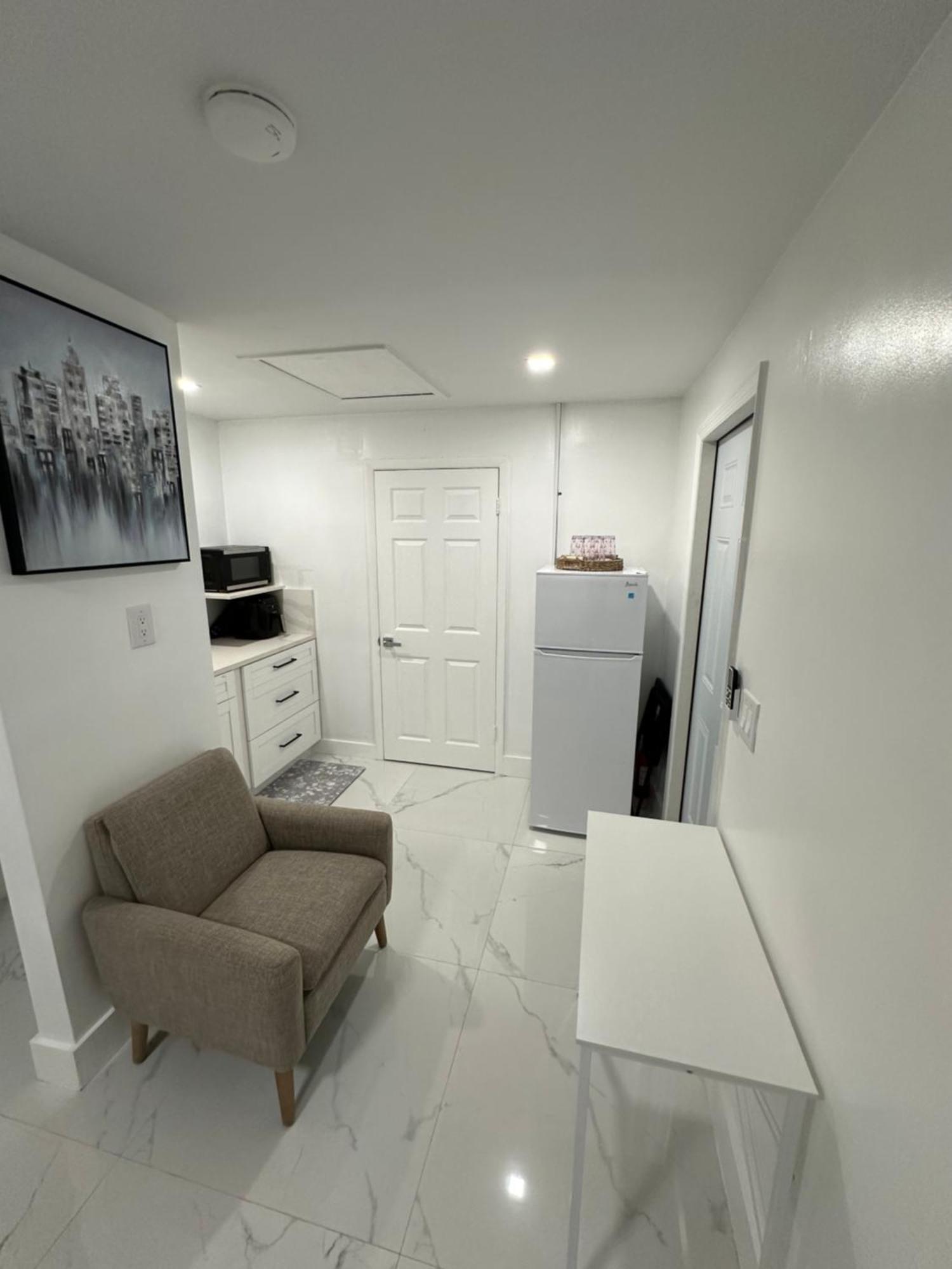 Adrien Guest Studio Miami Gardens Extérieur photo